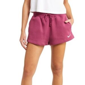 Nike Phoenix Fleece Shorts in Rosewood- size M